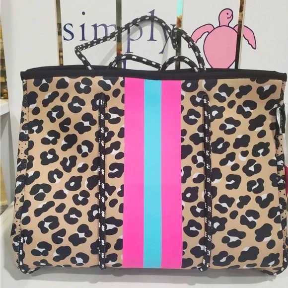 Simply Southern Leopard Neoprene Tote - Picture 1 of 6